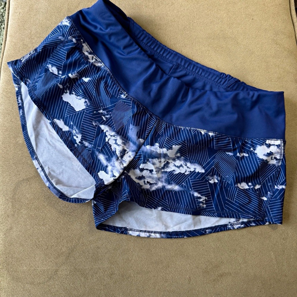 Oiselle Women's Blue/White Geometric Running Shorts Zip Pocket 2" Inseam
